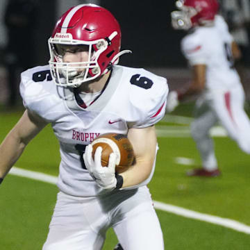 Brophy running back looks for an opening against Hamilton during a game at Hamilton High School in Chandler, on Sept. 19, 2025.