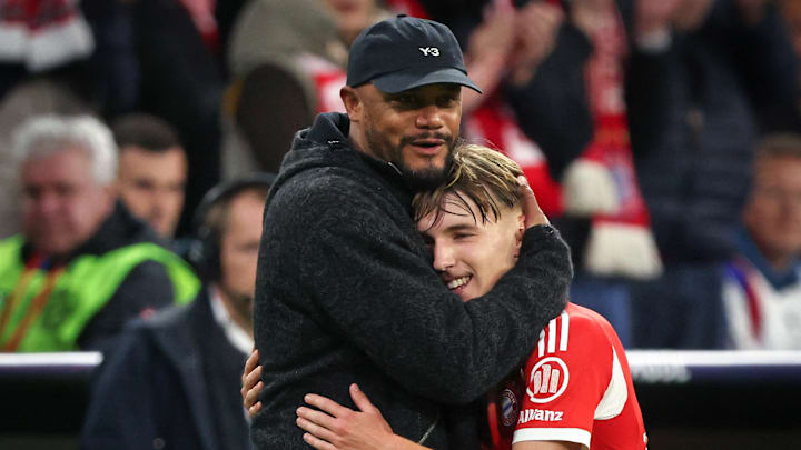 Vincent Kompnay nimmt Lennart Karl in Schutz