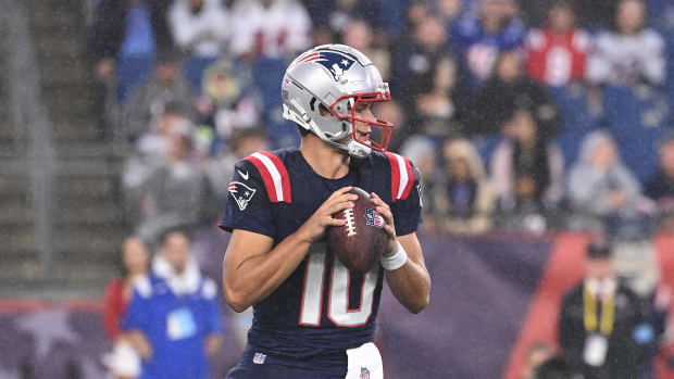 New England Patriots quarterback Drake Maye (10) throws a pass against the Carolina Panthers.