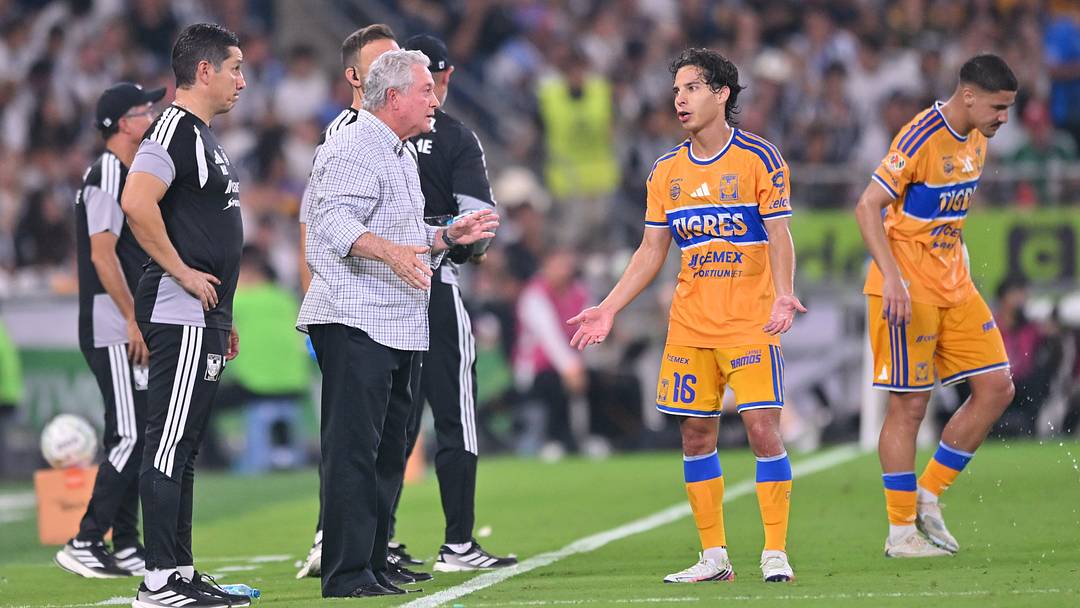 Monterrey v Tigres UANL - Torneo Apertura 2026 Liga MX