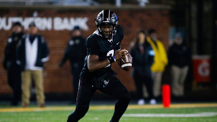 One of the top quarterbacks in the state of Missouri, Cardinal Ritter senior Carson Boyd is bound for Illinois.