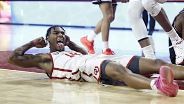 Oklahoma forward Jalon Moore