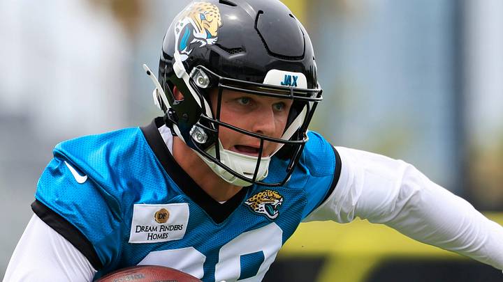 Jacksonville Jaguars tight end Tanner Koziol (89) runs the ball during rookie minicamp at the Miller Electric Center, Saturday, May 9, 2026 in Jacksonville, Fla. Today was the second of a three day camp concluding Sunday.