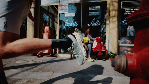 Runners model On apparel.