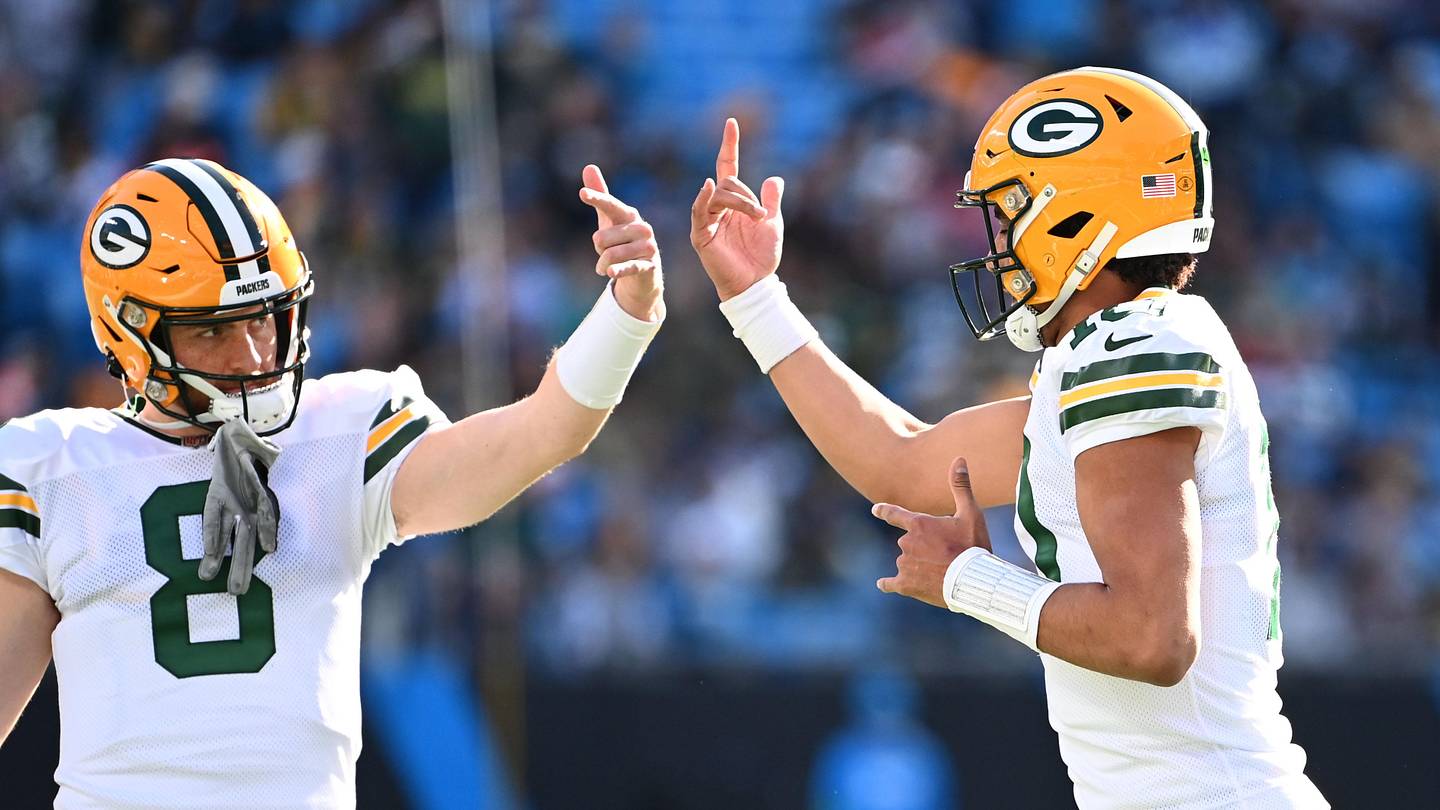 Newly Released QB Could Add to Packers' Backup Competition - Vimarsana News