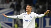 Alexis Sanchez a revu Amine Harit.