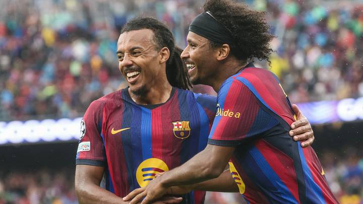 Jules Koundé (l.) jubelt mit Karim Adeyemi Jules Koundé (l.) jubelt mit Karim Adeyemi