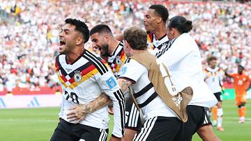 Die DFB-Auswahl bejubelt den späten Siegtreffer Die DFB-Auswahl bejubelt den späten Siegtreffer