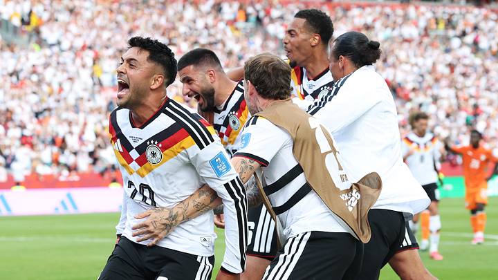 Die DFB-Auswahl bejubelt den späten Siegtreffer Die DFB-Auswahl bejubelt den späten Siegtreffer