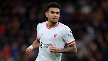 Luis Díaz vive excelente temporada com a camisa do Liverpool