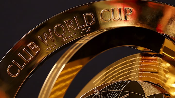 FBL-FRA-CLUB WORLD CUP-TROPHY FBL-FRA-CLUB WORLD CUP-TROPHY