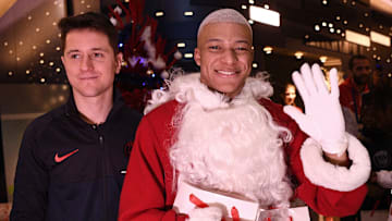 Kylian Mbappé déguisé en Père Noël