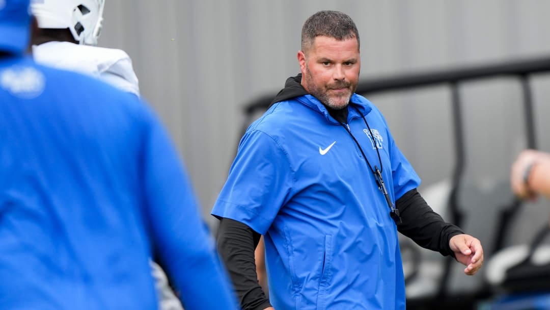 Memphis defensive coordinator Jordon Hankins watches his players during practice at the Billy J. Murphy Athletic Complex at the University of Memphis on Wednesday, July 31, 2024.