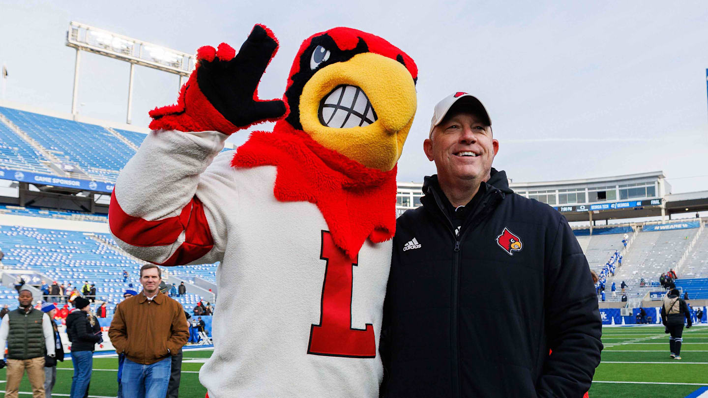 Louisville Football Among Favorites to Win ACC