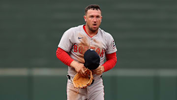 Bregman no ha tenido un buen inicio de 2025 con el madero 