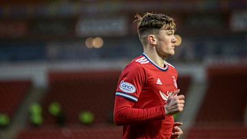 Liverpool incar Calvin Ramsay dari Aberdeen