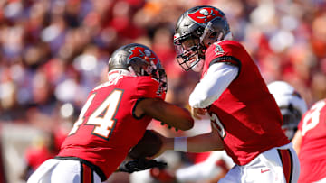 Learn about which former Syracuse football players stood out during week 14 of the NFL season.