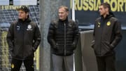 Edin Terzic mit Hans-Joachim Watzke und Sebastian Kehl