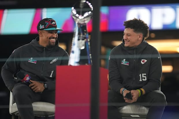 Philadelphia Eagles Jalen Hurts vs Kansas City Chiefs Patrick Mahome