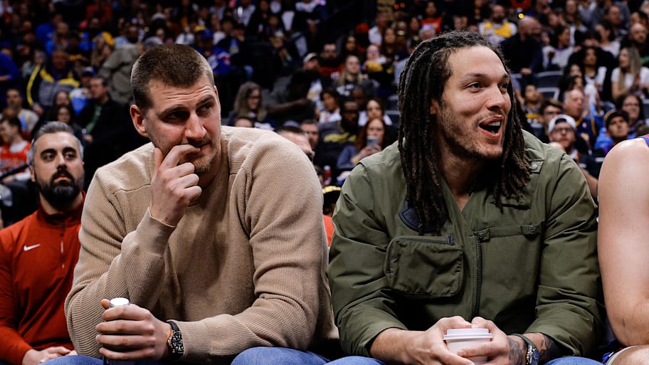 Jokic (left) was appreciative of Gordon (right) and his willingness to play through injury.  | Isaiah J. Downing-Imagn Images