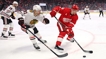 Chicago Blackhawks v Detroit Red Wings