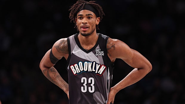 Nic Claxton (33)