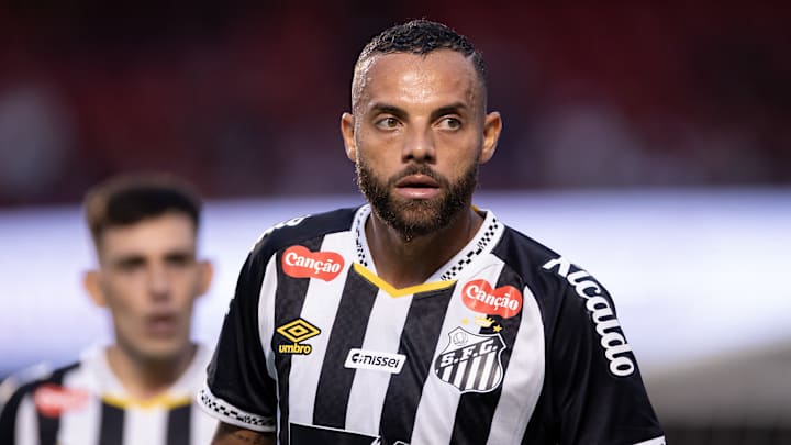 Guilherme é um dos desfalques do Santos para o confronto contra o Juventude