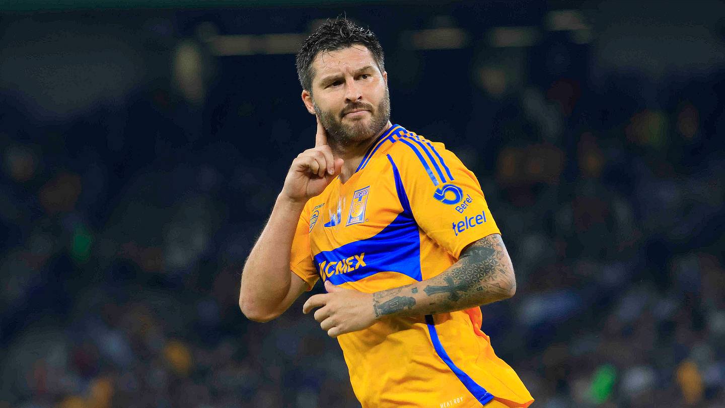 Photo Originale Signée André-Pierre Gignac (FC Toulouse) - A 233027 - Autographe Collection