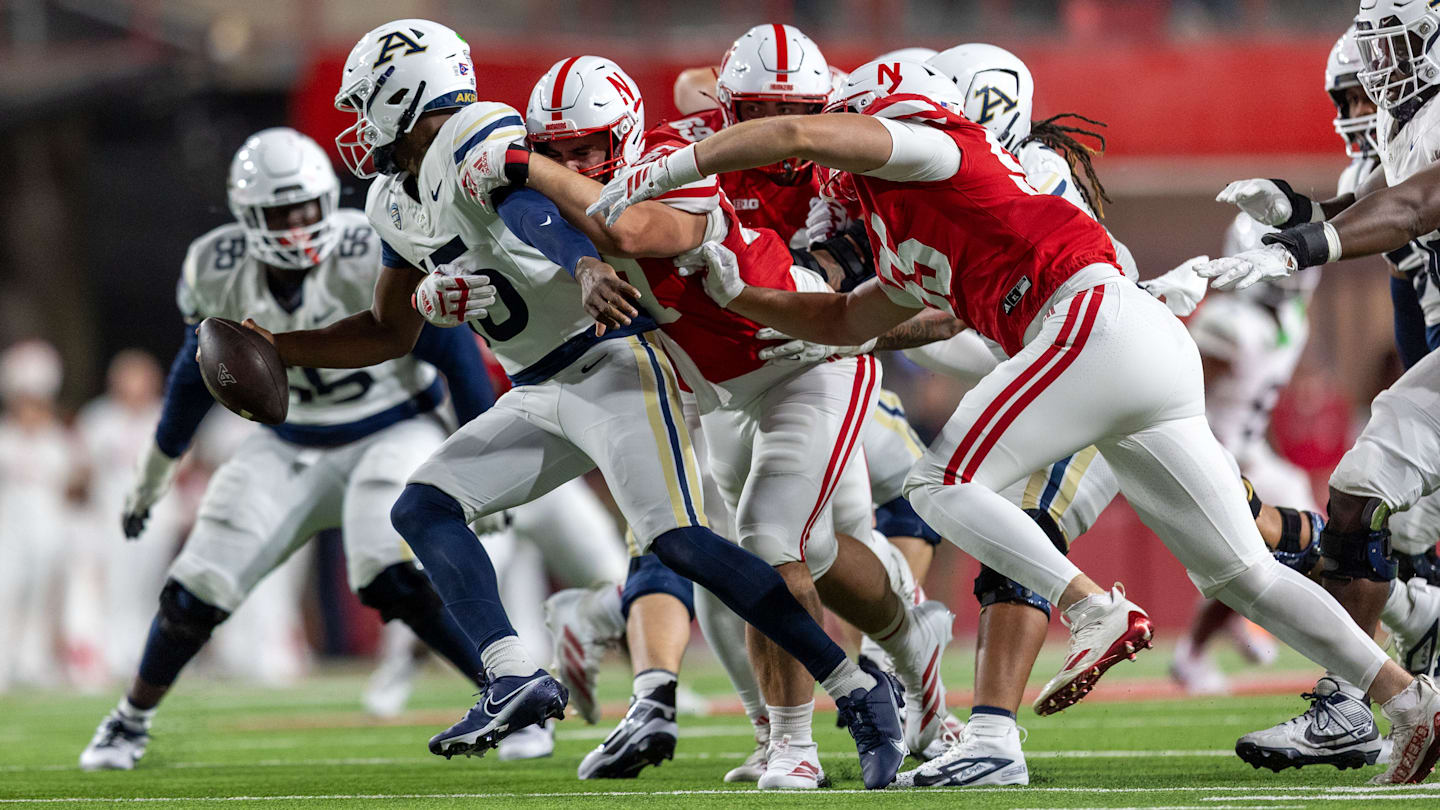 The Huskers Flattened the Zips, and It Was 1982 All Over Again