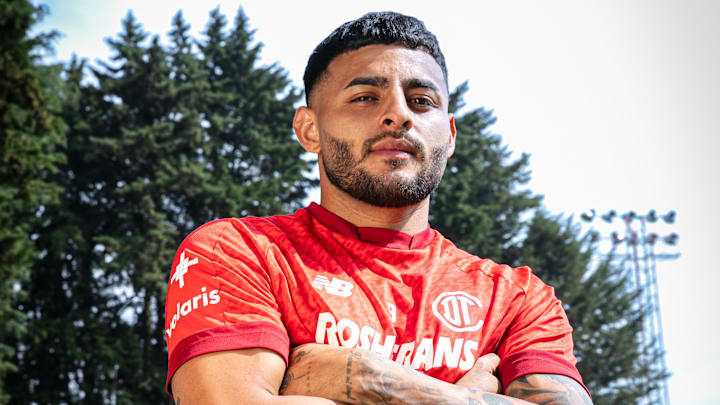 Alexis ha tenido altas y bajas en su carrera, ahora ya suma dos títulos cuando cumple una década en el futbol mexicano. Alexis ha tenido altas y bajas en su carrera, ahora ya suma dos títulos cuando cumple una década en el futbol mexicano.