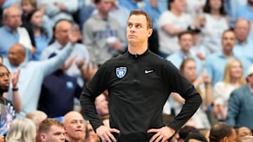 Duke basketball head coach Jon Scheyer