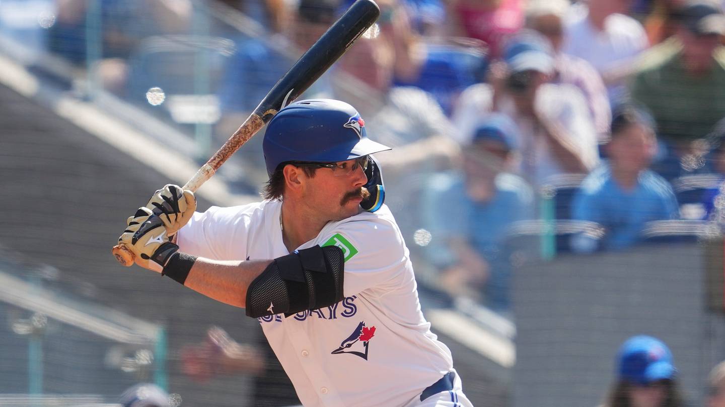 Blue Jays seeing more production from leadoff spot with Davis Schneider in role - Vimarsana News