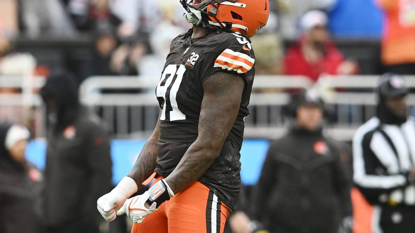 Browns OTAs Day Five: Dancing And Yoga In The Rain - Vimarsana News