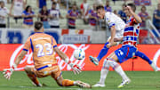 Vélez e Fortaleza vão para o tudo ou nada na Argentina 