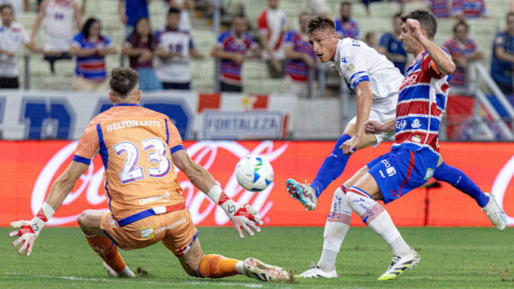 Vélez e Fortaleza vão para o tudo ou nada na Argentina Vélez e Fortaleza vão para o tudo ou nada na Argentina