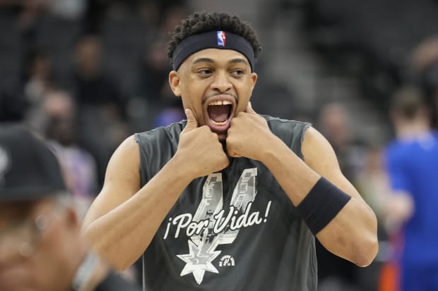 San Antonio Spurs forward Keldon Johnson (3) looses up before a game against the New York Knicks at Frost Bank Center. 