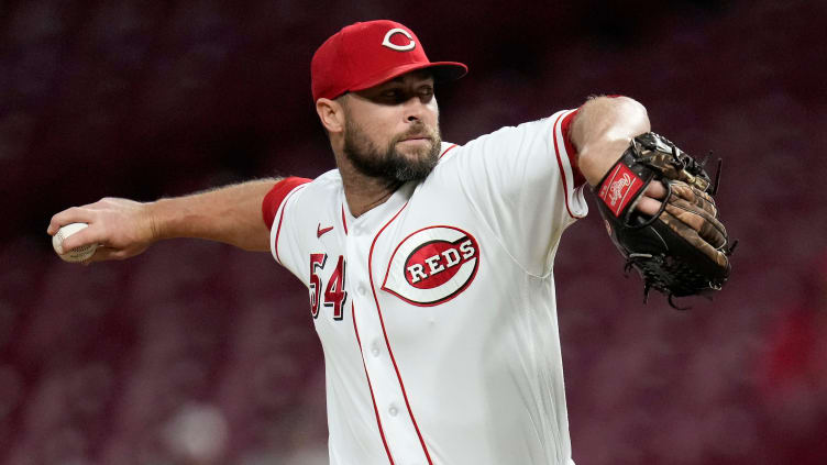 Cincinnati Reds relief pitcher Hunter Strickland (54) throws a pitch.