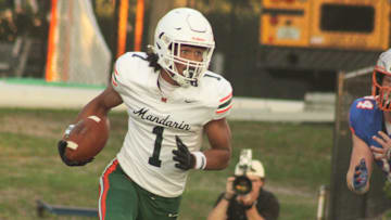 Mandarin wide receiver Brysen Wright (1)