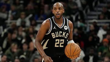 New York Knicks v Milwaukee Bucks