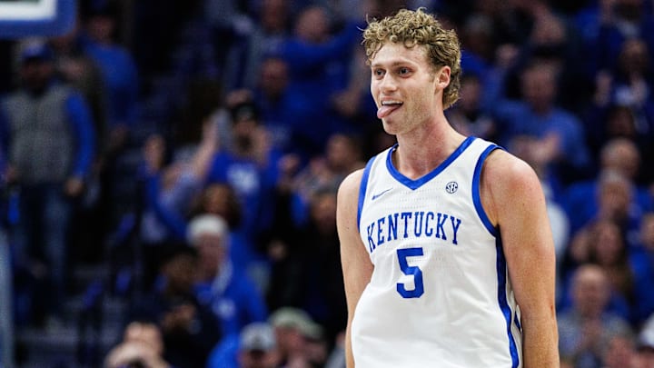 Kentucky Wildcats guard Collin Chandler (5)