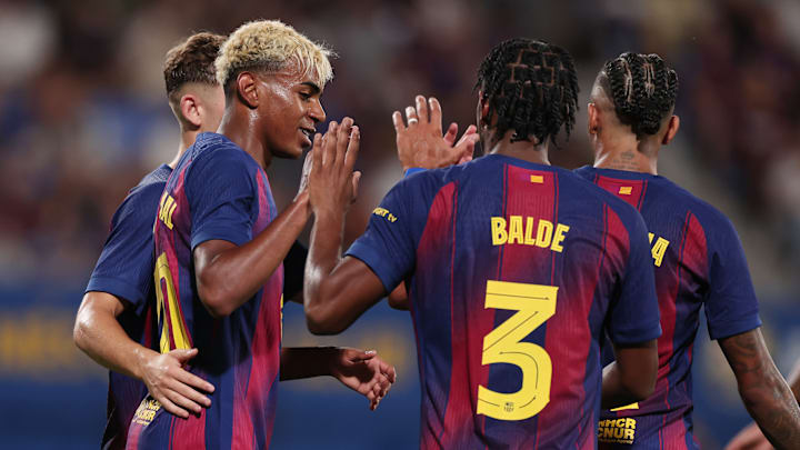 Barcelona atropelou o Como, da Itália Barcelona atropelou o Como, da Itália