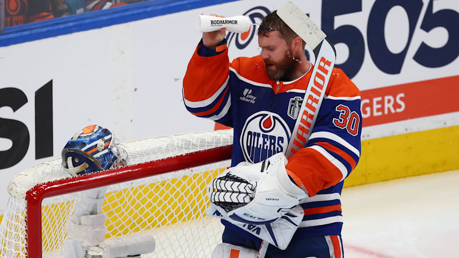 Edmonton Oilers goaltender Calvin Pickard | Sergei Belski-Imagn Images