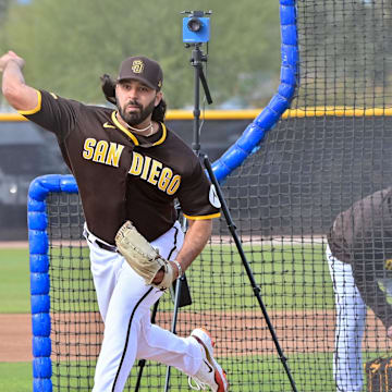 San Diego Padres pitcher Craig Stammen throws during a Spring Training workout at Peoria Sports Complex on Feb. 17, 2023.