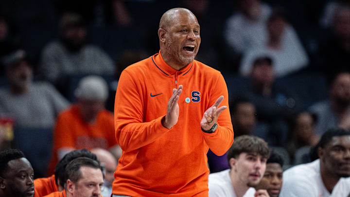 Four-star guard Dakari Spear to officially visit Syracuse basketball. He has a "close bond" with the Orange coaching staff.