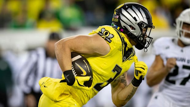 Oregon Ducks tight end Terrance Ferguson picks up yards as the Ducks host the Spartans Friday, Oct. 4, 2024 at Autzen Stadium