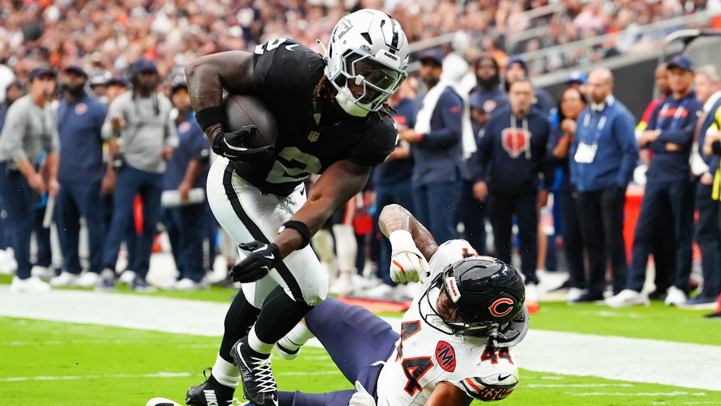 How Raiders' Offense Must Navigate Stiff Test vs. Colts