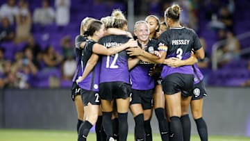 Sep 25, 2022; Orlando, Florida, USA;  Orlando Pride midfielder Gunnhildur Jonsdottir (8) celebrates