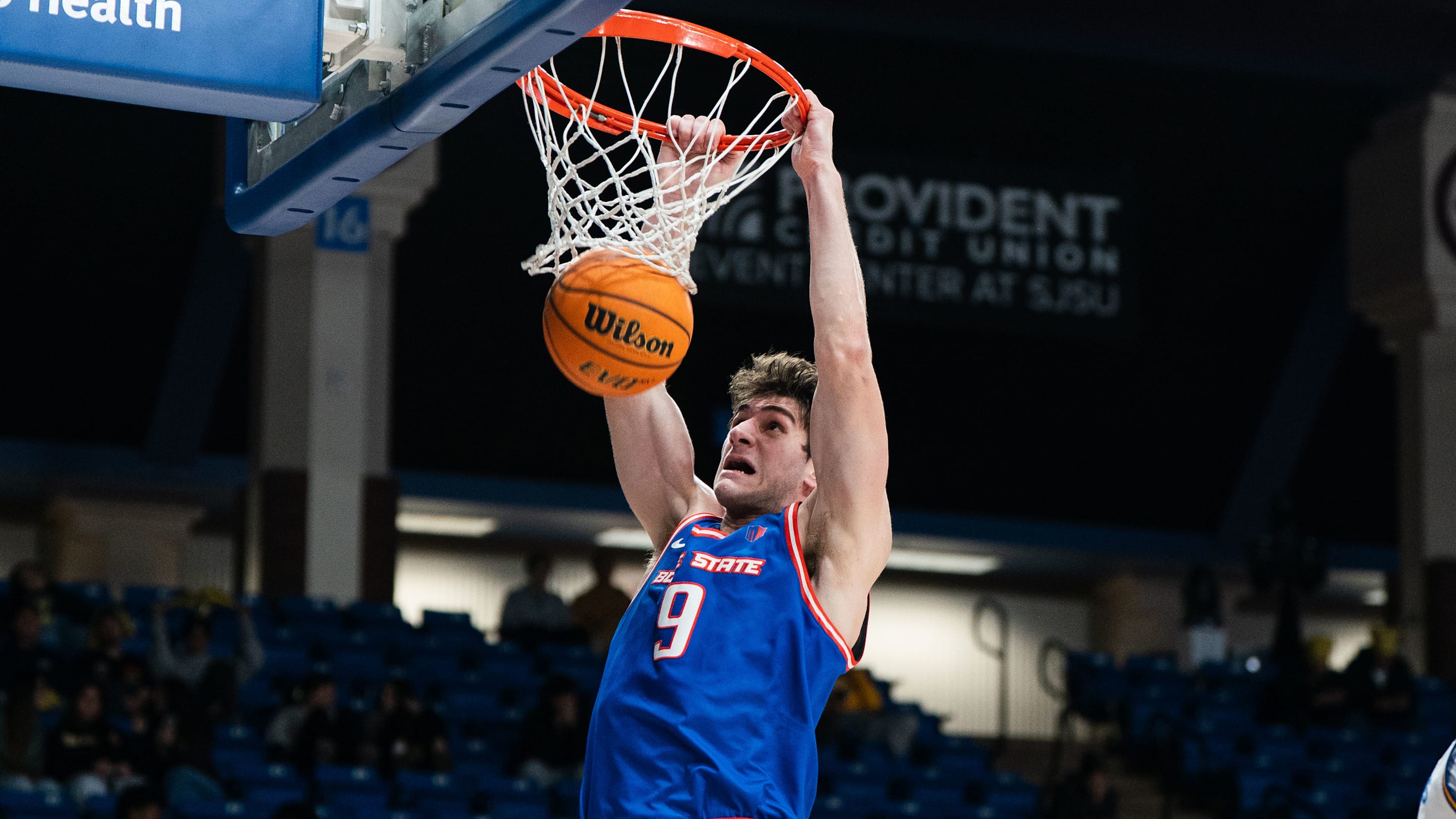 Former Boise State player signs professional basketball contract