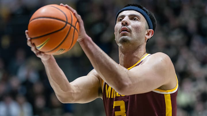 Minnesota v Purdue