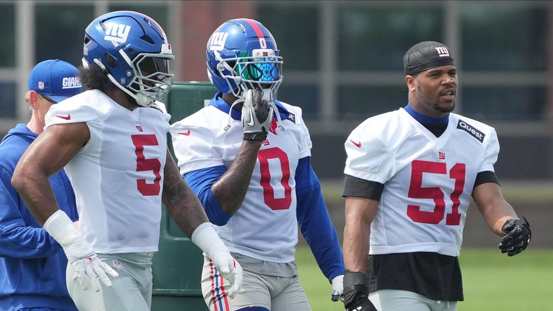East Rutherford, NJ -- June 5, 2025 -- Linebackers, , Kayvon Thibodeaux, Brian Burns and Abdul Carter as the New York Giants players participate in their 2025 OTAÕs at the Quest Diagnostic Giants Training Center in East Rutherford.
